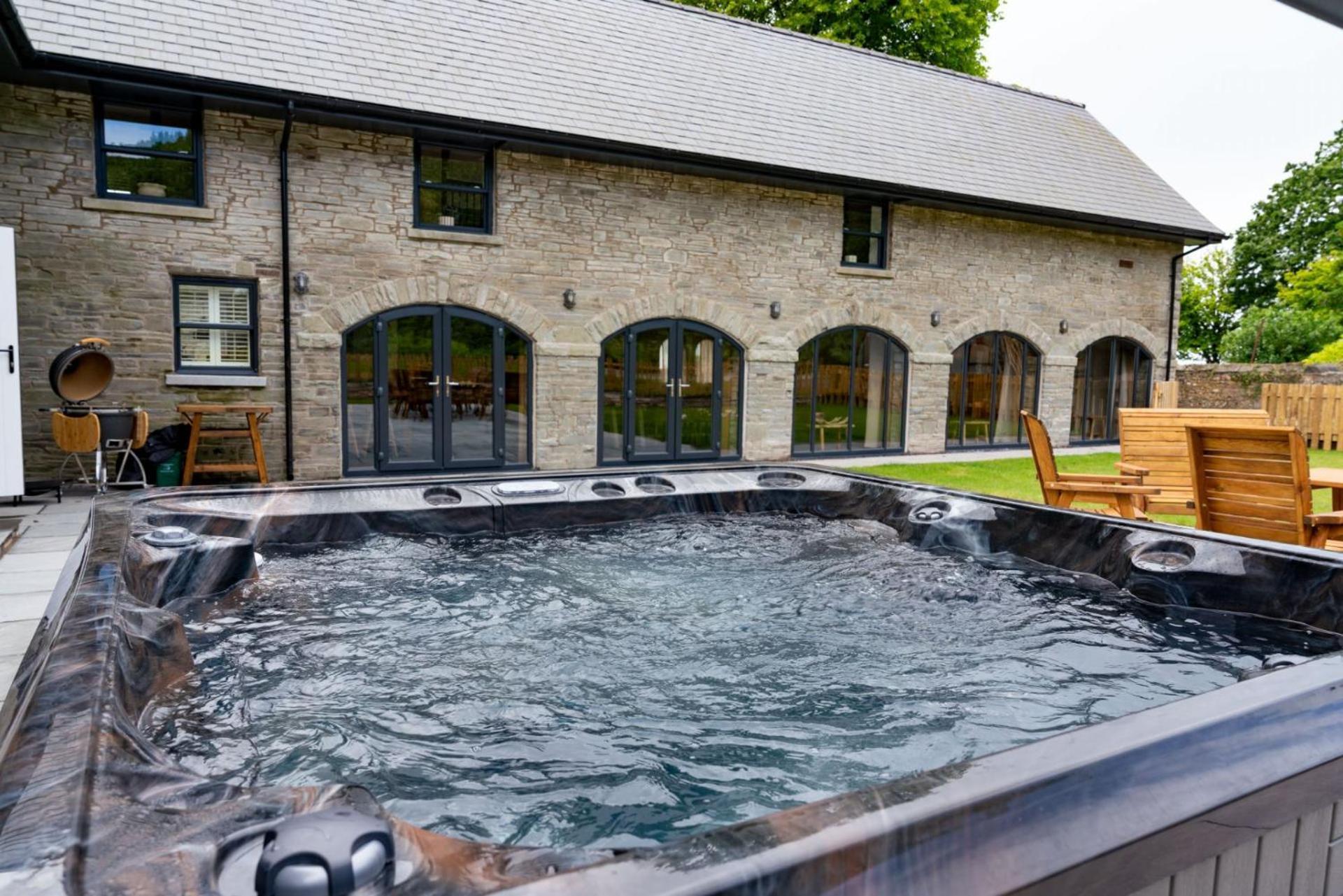 The Big Barn Villa Kidwelly Екстериор снимка